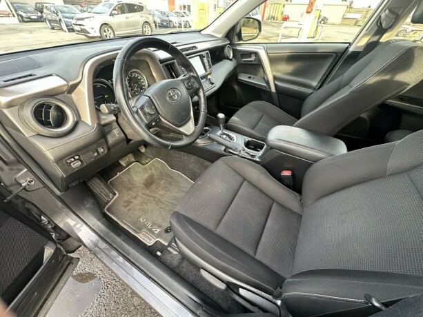 toyota-rav4-elektrisitetbensin-2017-big-6