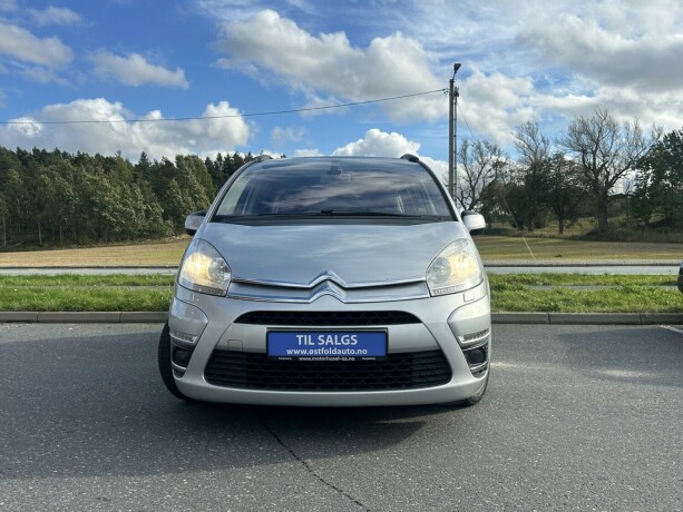 citroen-c4-picasso-diesel-2011-big-2