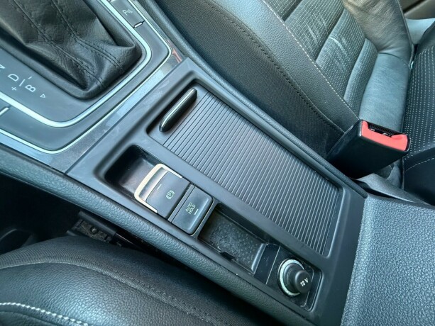 volkswagen-golf-elektrisitet-2020-big-22