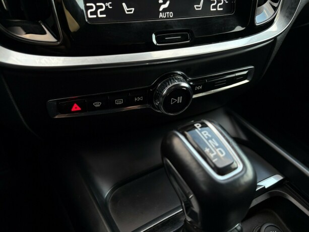 volvo-v60-cross-country-diesel-2019-big-26