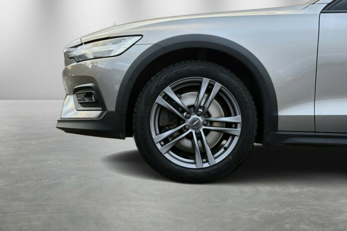 volvo-v60-cross-country-diesel-2019-big-52