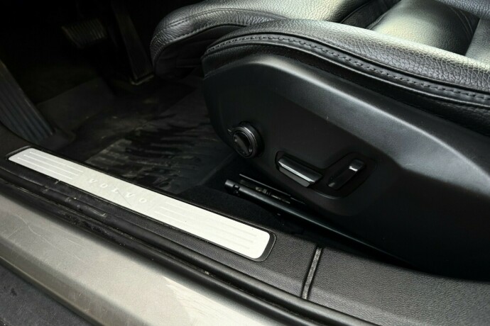 volvo-v60-cross-country-diesel-2019-big-15