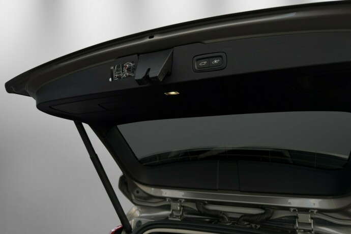 volvo-v60-cross-country-diesel-2019-big-54