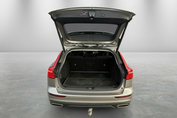 volvo-v60-cross-country-diesel-2019-big-12