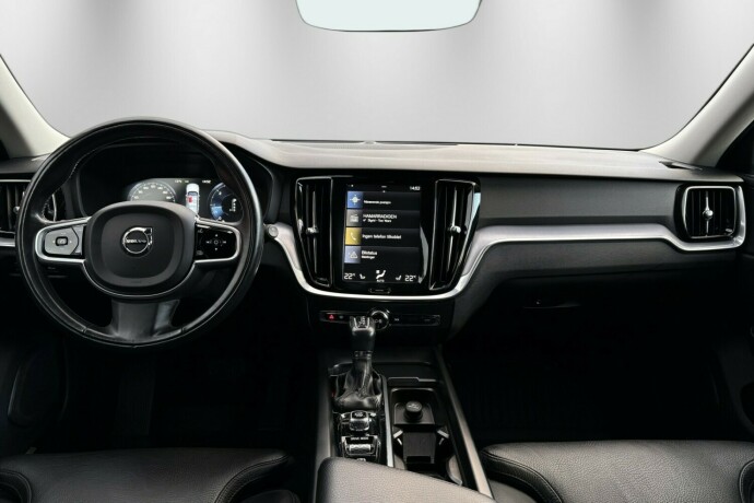 volvo-v60-cross-country-diesel-2019-big-17