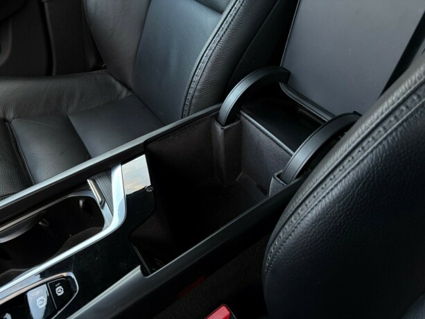 volvo-v60-cross-country-diesel-2019-big-29