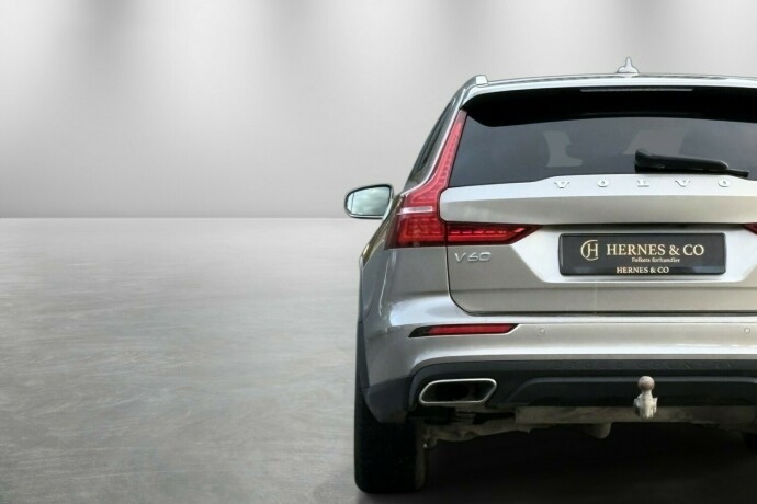 volvo-v60-cross-country-diesel-2019-big-10