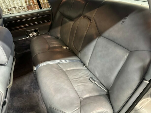 lincoln-continental-bensin-1983-big-37