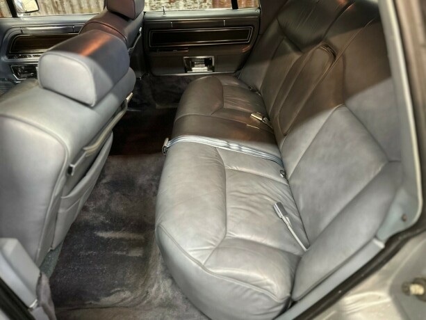 lincoln-continental-bensin-1983-big-36