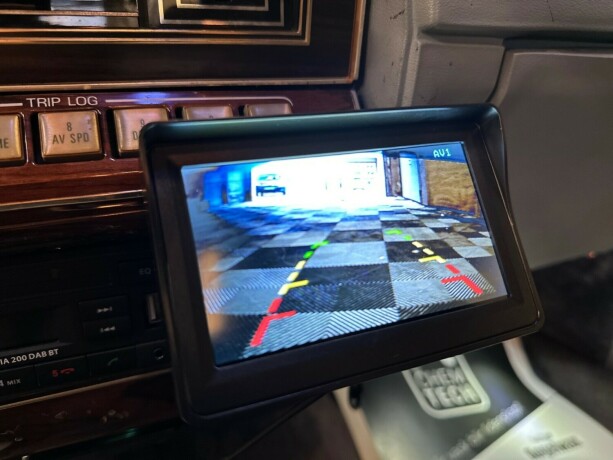 lincoln-continental-bensin-1983-big-27