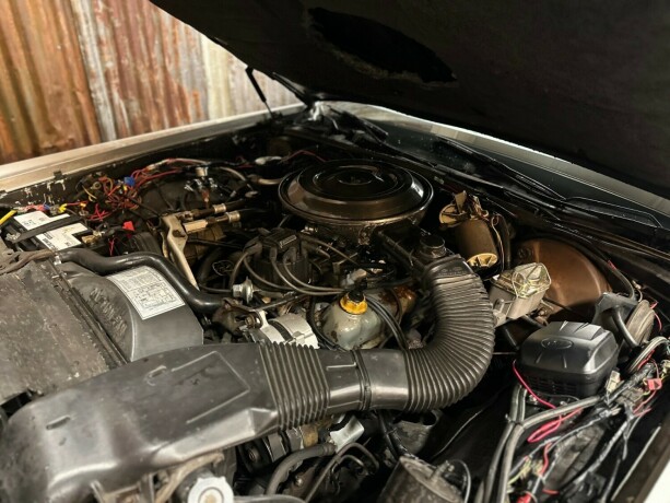 lincoln-continental-bensin-1983-big-47