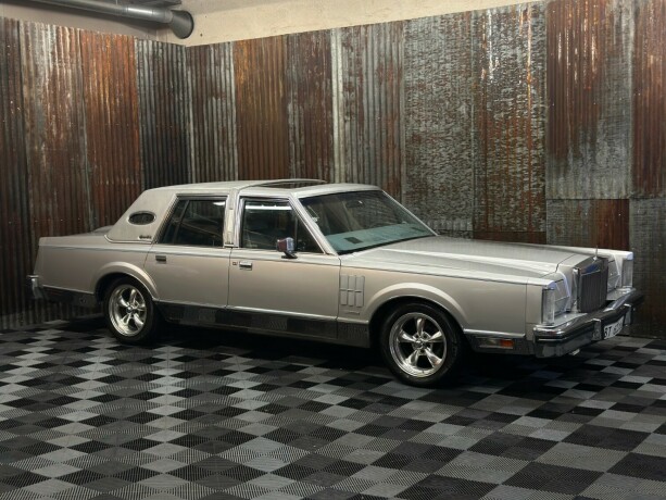 lincoln-continental-bensin-1983-big-2