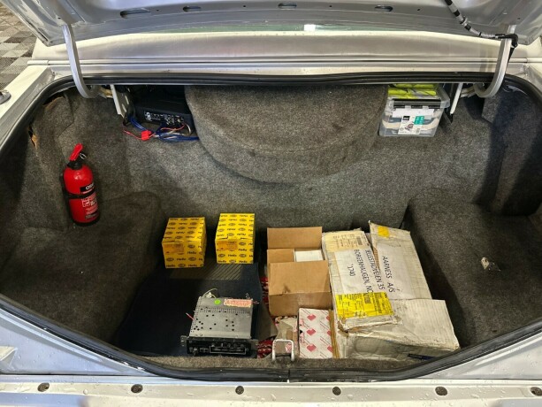 lincoln-continental-bensin-1983-big-40