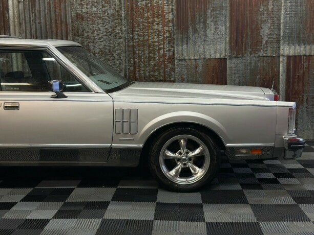 lincoln-continental-bensin-1983-big-3