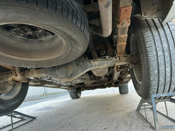 toyota-hilux-diesel-2013-big-20