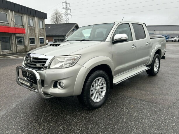 toyota-hilux-diesel-2013-big-2