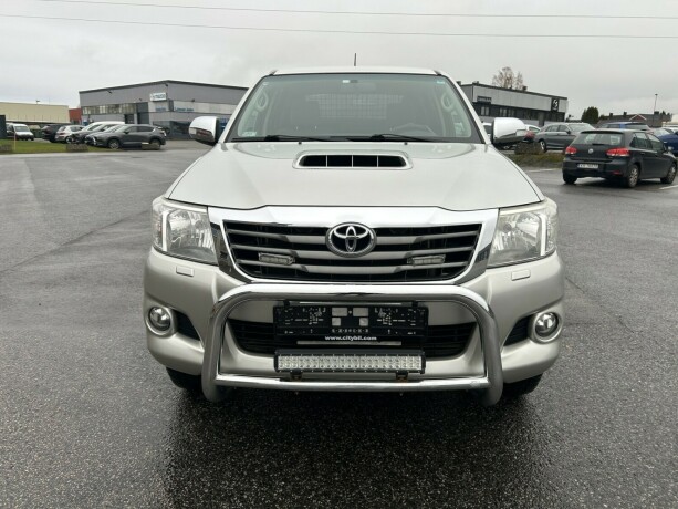 toyota-hilux-diesel-2013-big-1