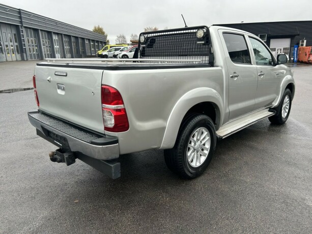 toyota-hilux-diesel-2013-big-6