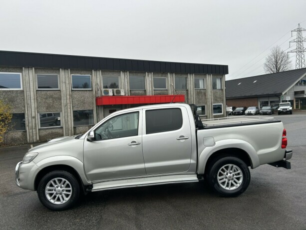 toyota-hilux-diesel-2013-big-3