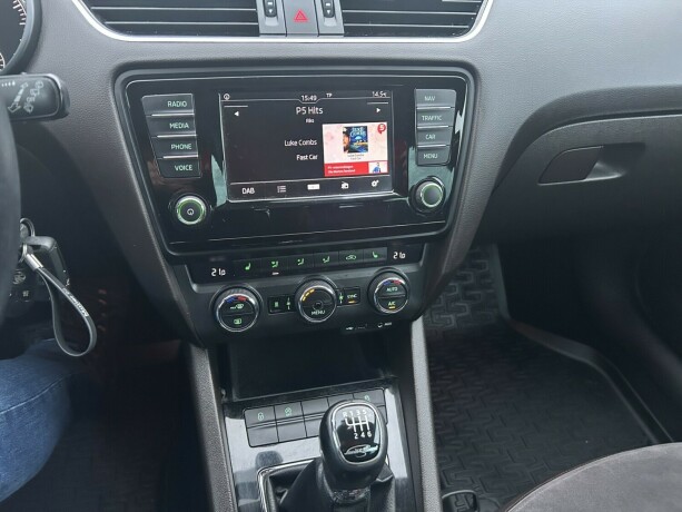 skoda-octavia-diesel-2016-big-26