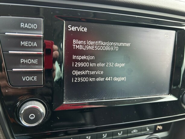 skoda-octavia-diesel-2016-big-37