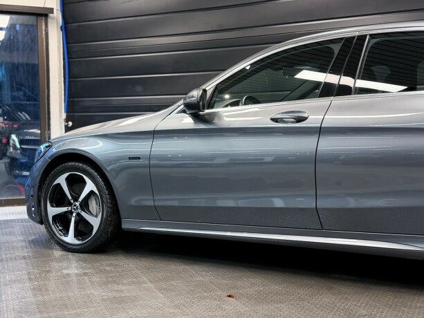 mercedes-benz-c-klasse-elektrisitetbensin-2020-big-6