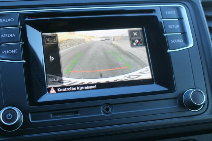 volkswagen-transporter-diesel-2019-big-21