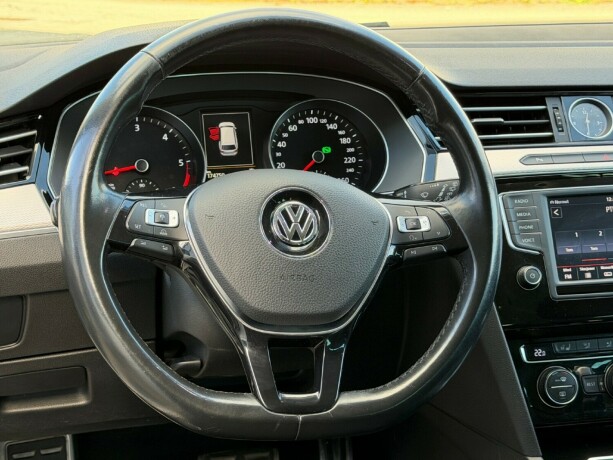 volkswagen-passat-alltrack-diesel-2016-big-13