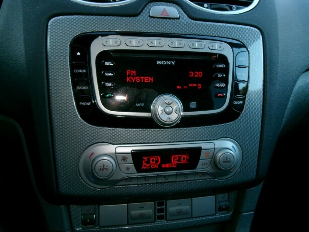 ford-focus-diesel-2011-big-10