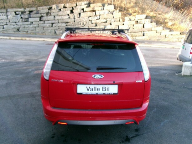 ford-focus-diesel-2011-big-4