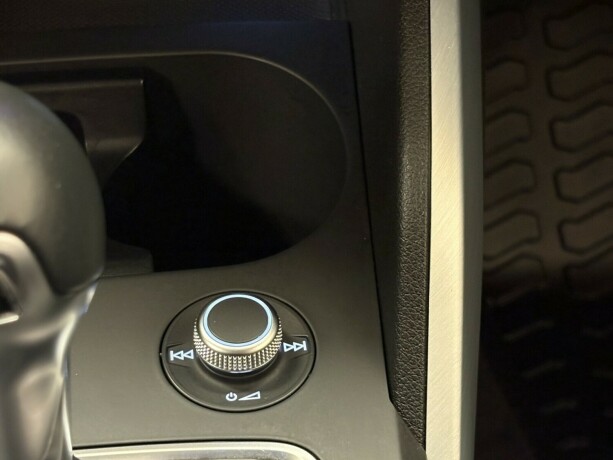 audi-q2-bensin-2020-big-18