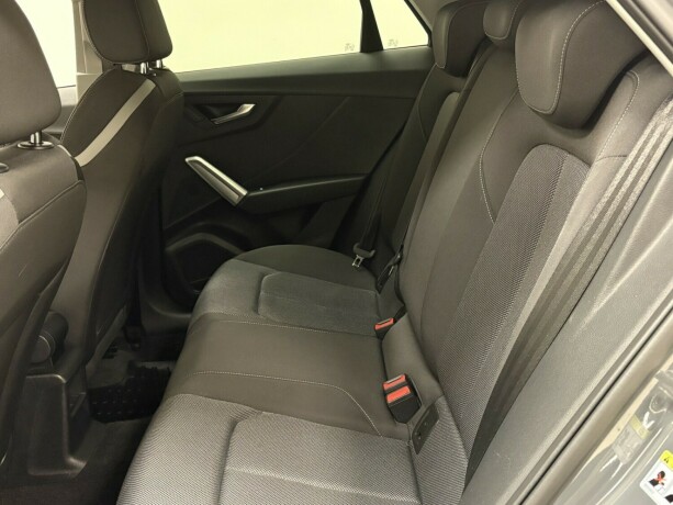 audi-q2-bensin-2020-big-26