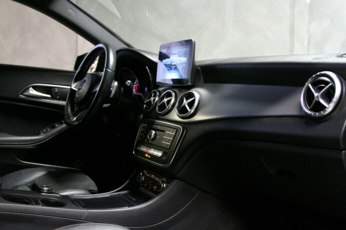 mercedes-benz-cla-bensin-2018-big-7