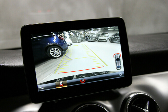 mercedes-benz-cla-bensin-2018-big-10