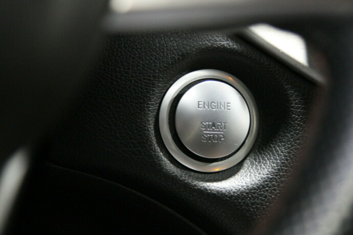 mercedes-benz-cla-bensin-2018-big-16