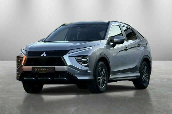 mitsubishi-eclipse-cross-elektrisitetbensin-2022-big-1