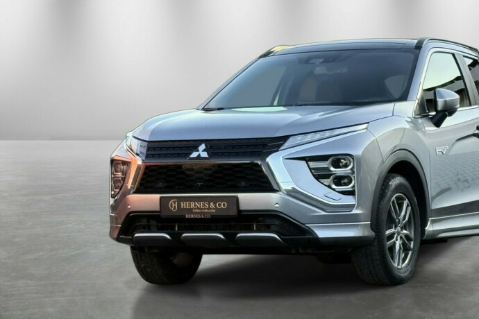 mitsubishi-eclipse-cross-elektrisitetbensin-2022-big-2