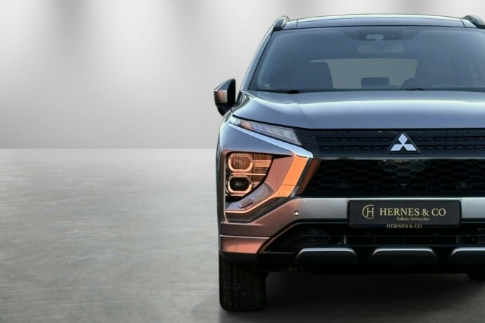 mitsubishi-eclipse-cross-elektrisitetbensin-2022-big-4
