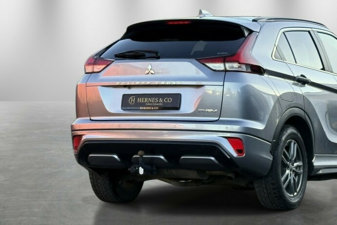 mitsubishi-eclipse-cross-elektrisitetbensin-2022-big-6