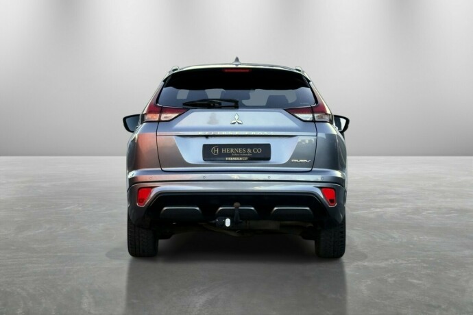 mitsubishi-eclipse-cross-elektrisitetbensin-2022-big-7