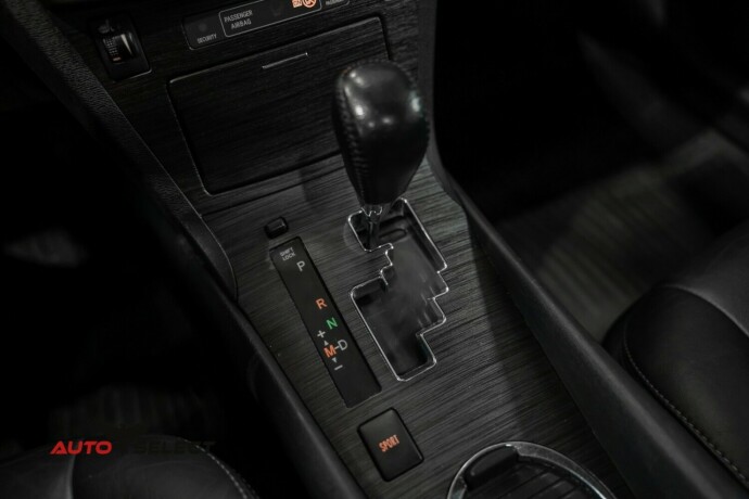 toyota-avensis-diesel-2009-big-38