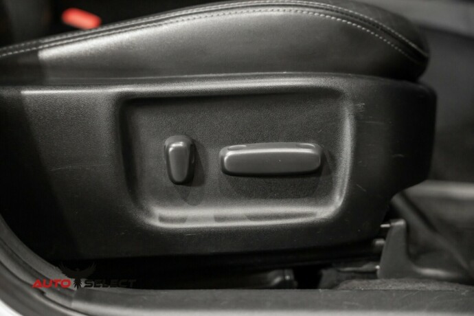 toyota-avensis-diesel-2009-big-18