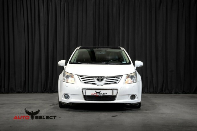 toyota-avensis-diesel-2009-big-4