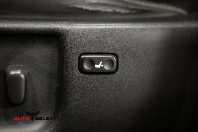 toyota-avensis-diesel-2009-big-24