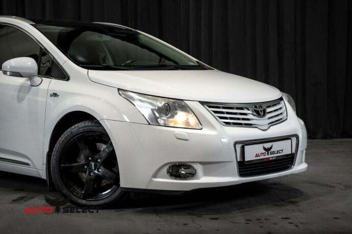 toyota-avensis-diesel-2009-big-1