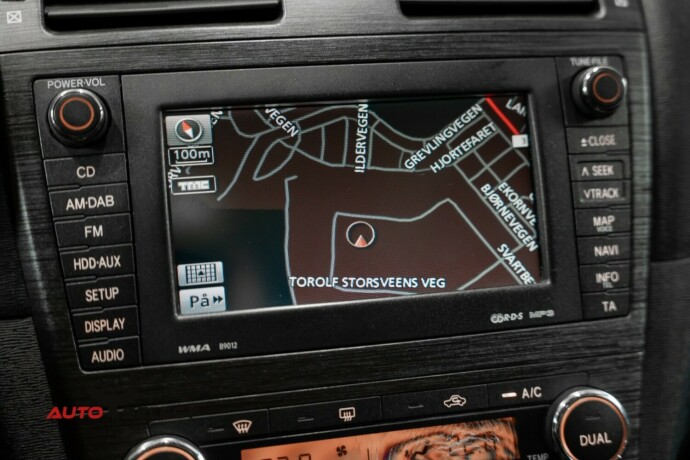 toyota-avensis-diesel-2009-big-40