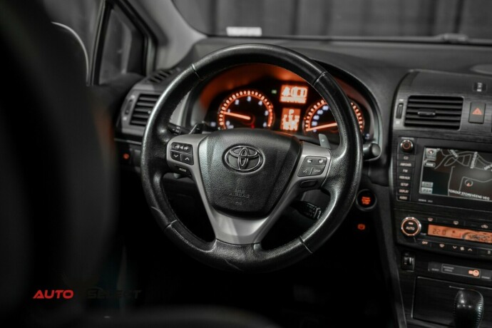 toyota-avensis-diesel-2009-big-26