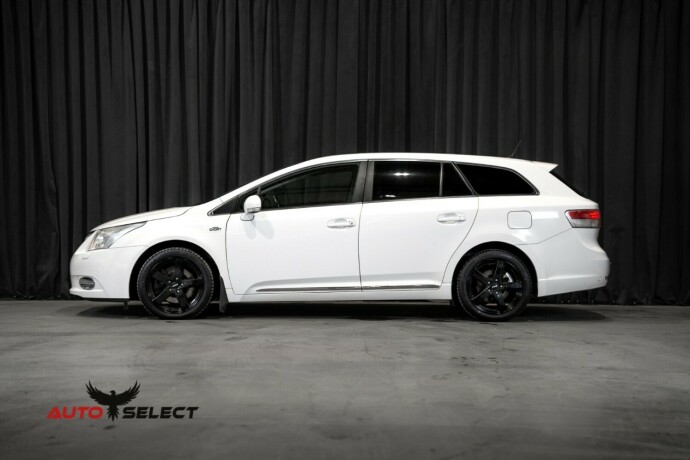 toyota-avensis-diesel-2009-big-7