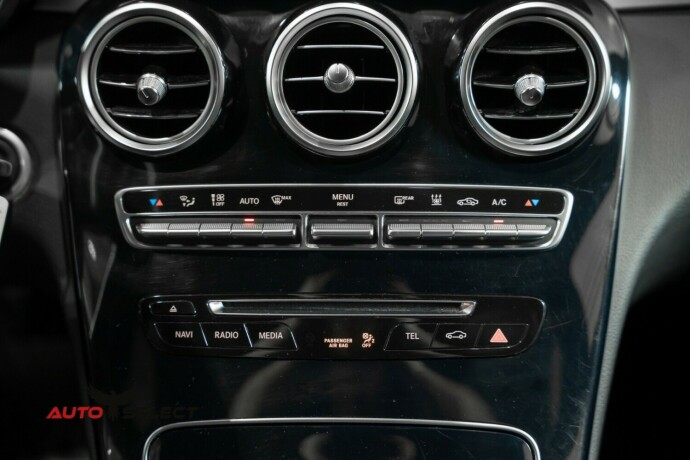 mercedes-benz-c-klasse-elektrisitetbensin-2017-big-37