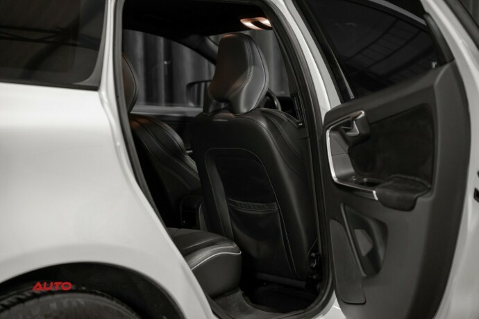 volvo-xc-60-diesel-2014-big-12